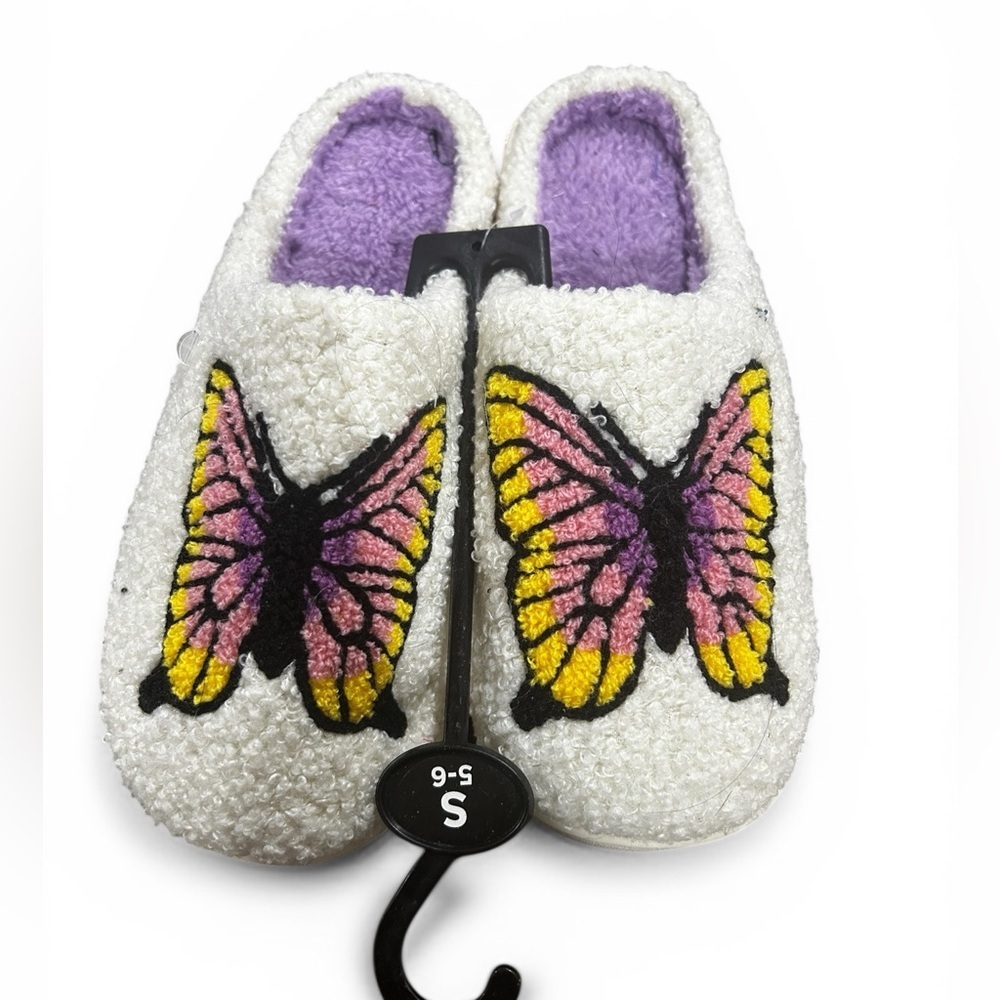 Cozy Butterfly Slippers Womens Small 5-6 White Sherpa Plush Purple Lining Slip O